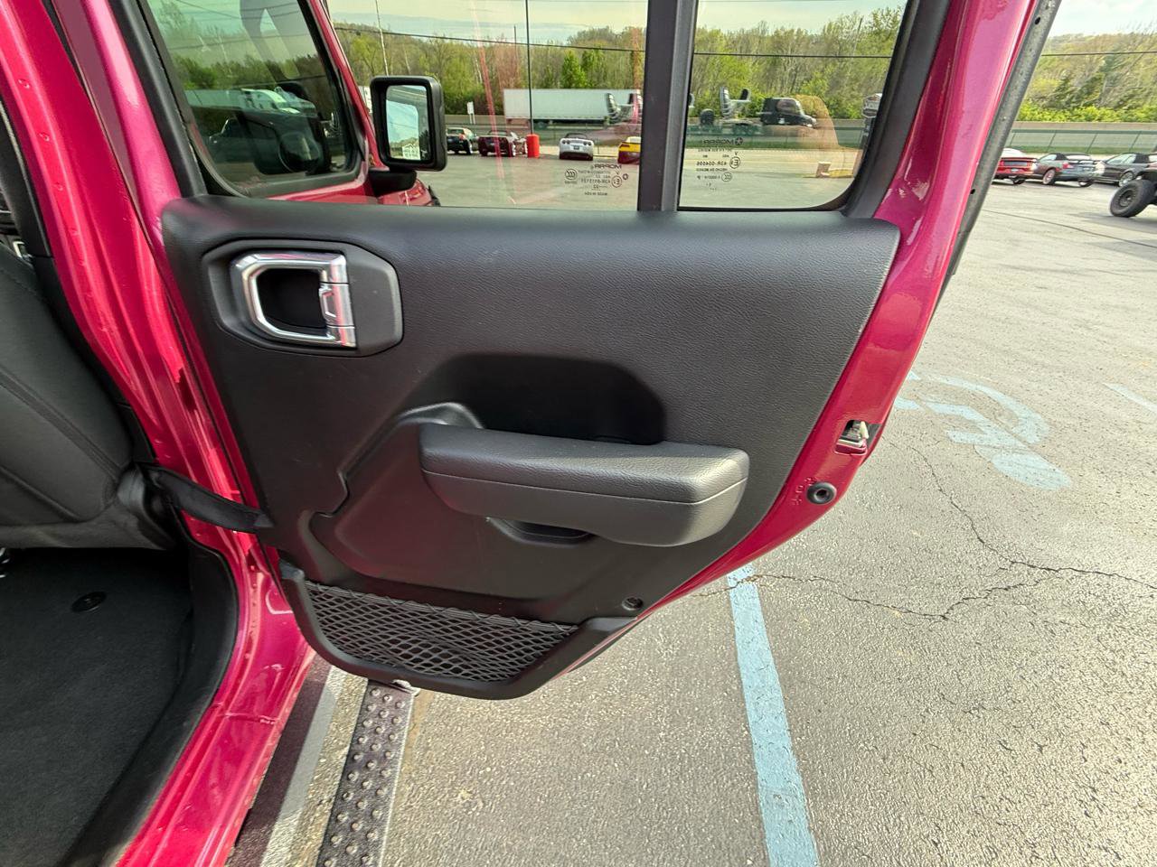 Used 2022 Jeep Wrangler Unlimited Sport w/ Sun And Sound Package AWD/4WD image 38