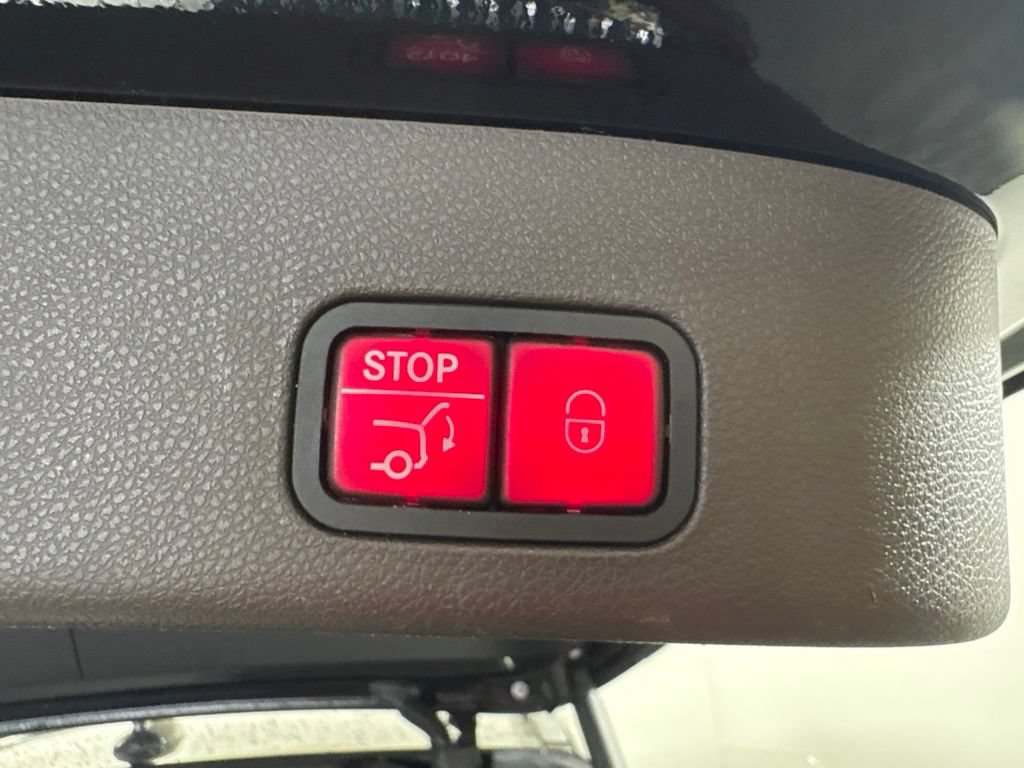 Used 2018 Mercedes-Benz GLS 450 4MATIC image 29