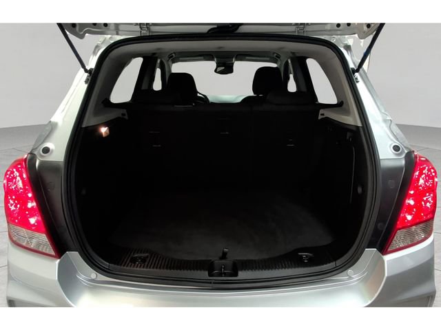 Used 2020 Chevrolet Trax LS w/ Tint and Cruise Package AWD/4WD image 17