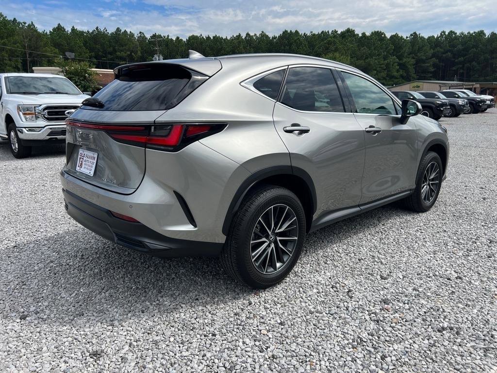 Used 2025 Lexus NX 250 FWD w/ Towing Package (2000 Lbs) image 8