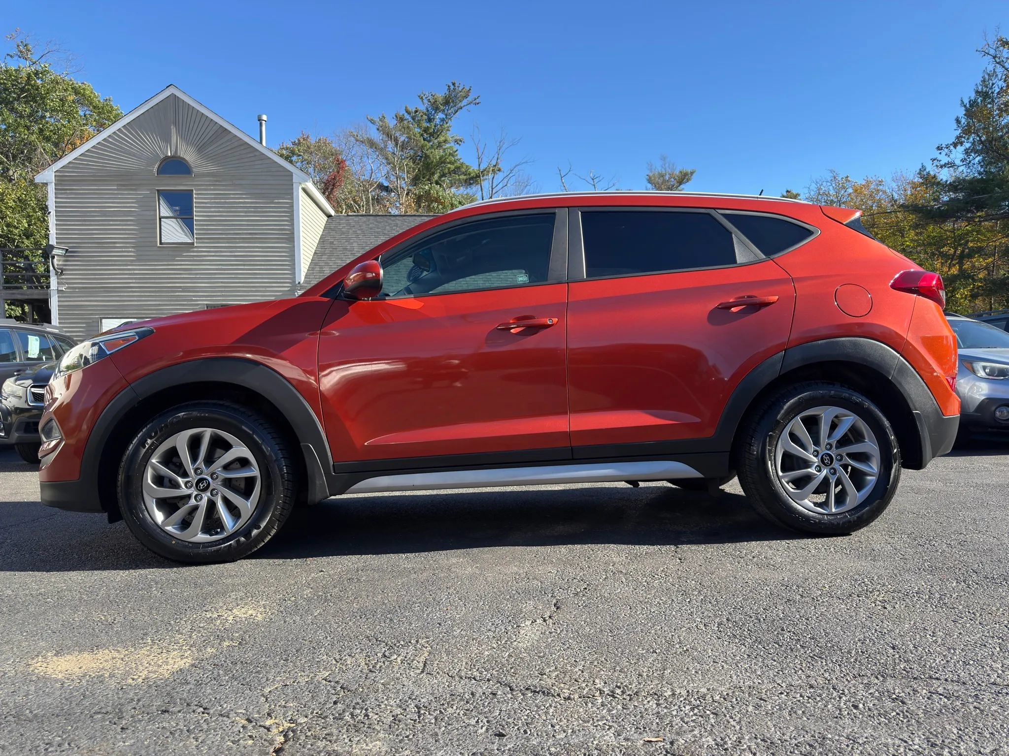 Used 2017 Hyundai Tucson SE w/ SE Popular Package 02 AWD/4WD image 4