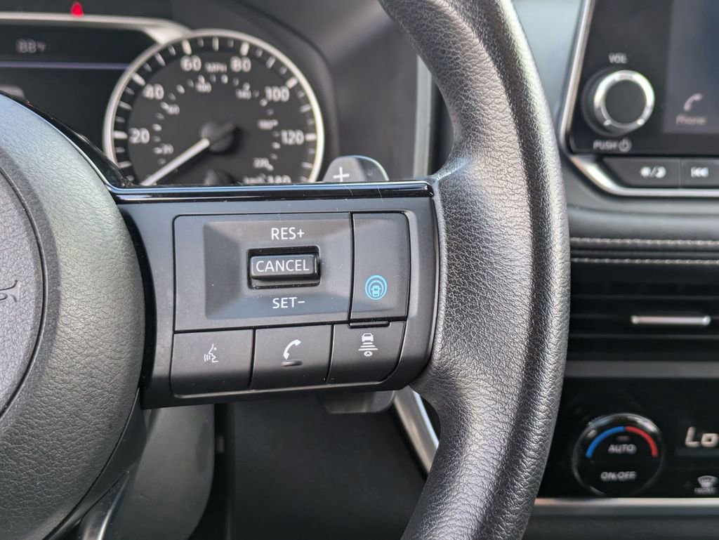 Used 2023 Nissan Rogue SV image 20