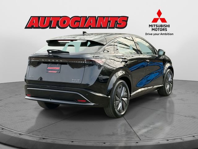 Used 2023 Nissan Ariya AWD image 2