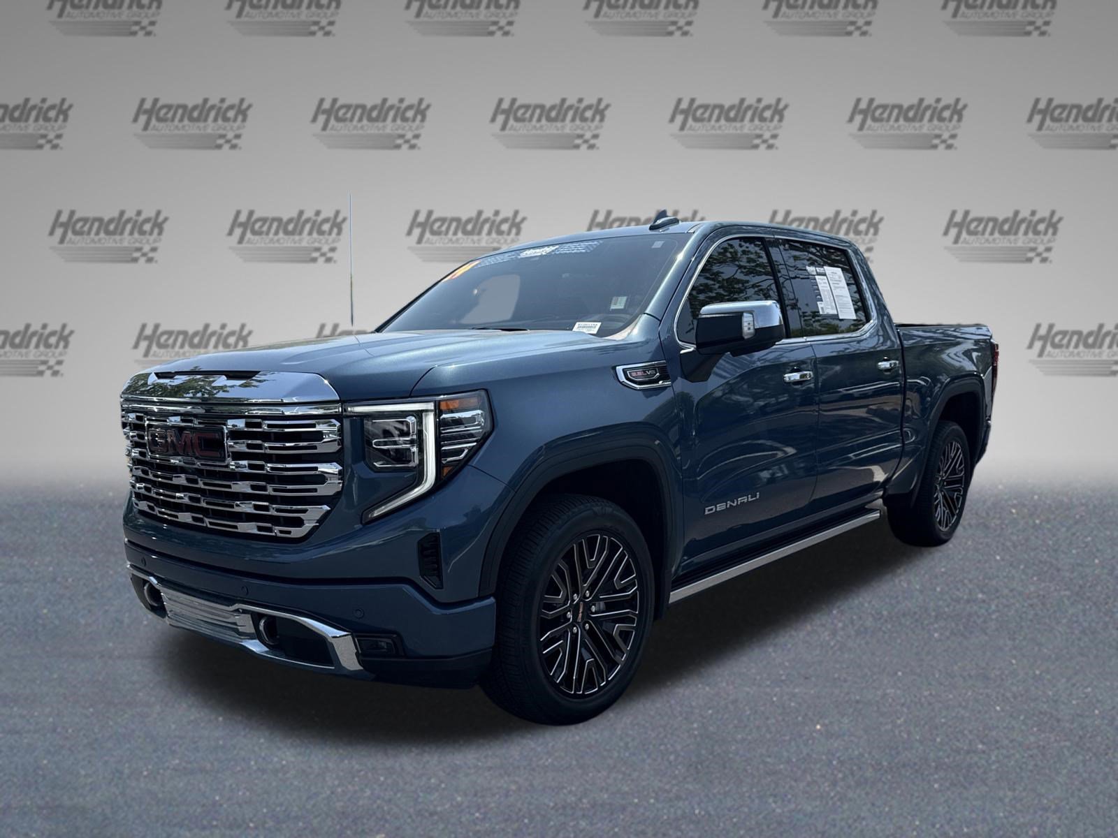 Used 2024 GMC Sierra 1500 Denali AWD/4WD image 5