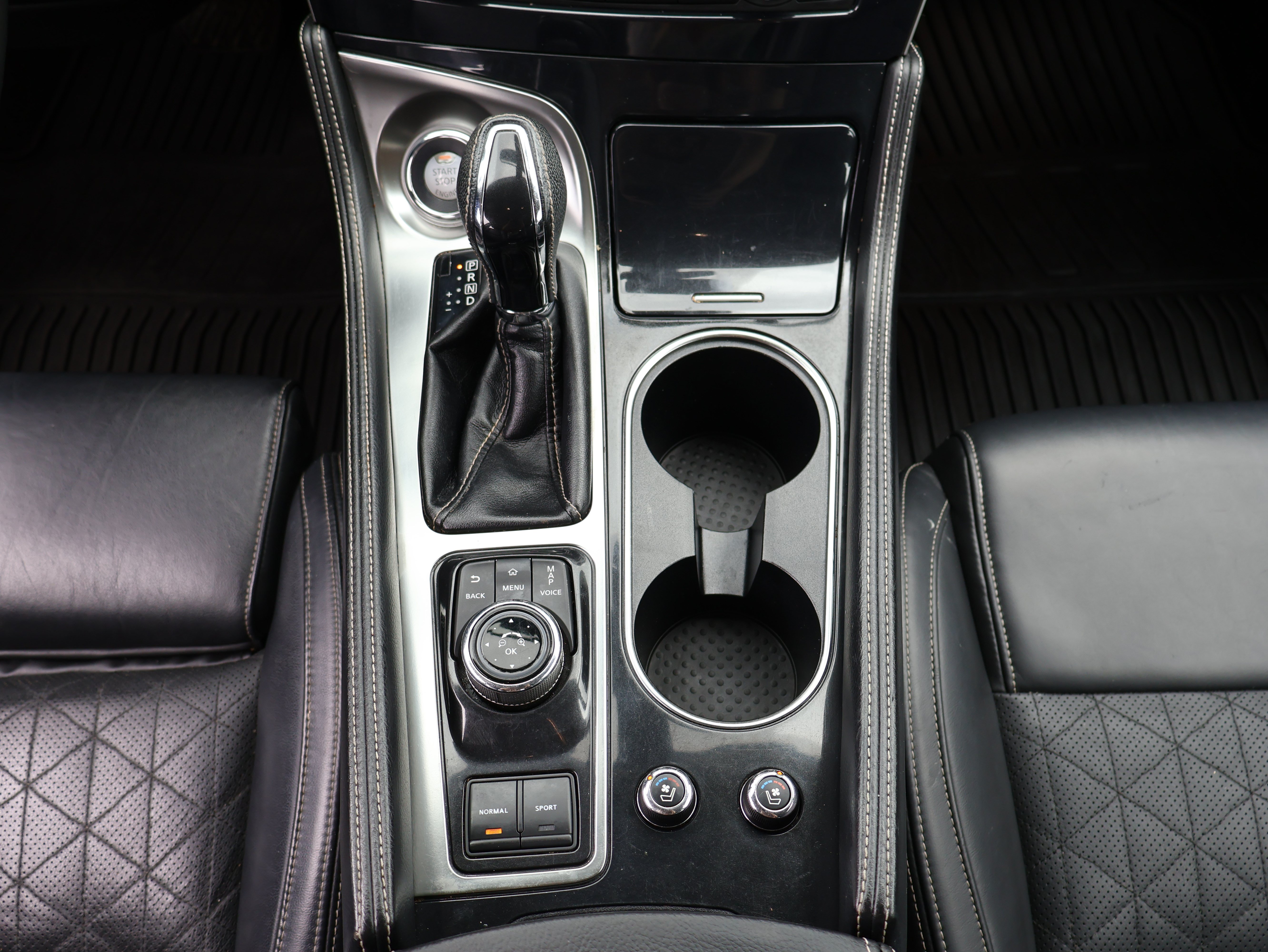 Used 2018 Nissan Maxima Platinum FWD image 16