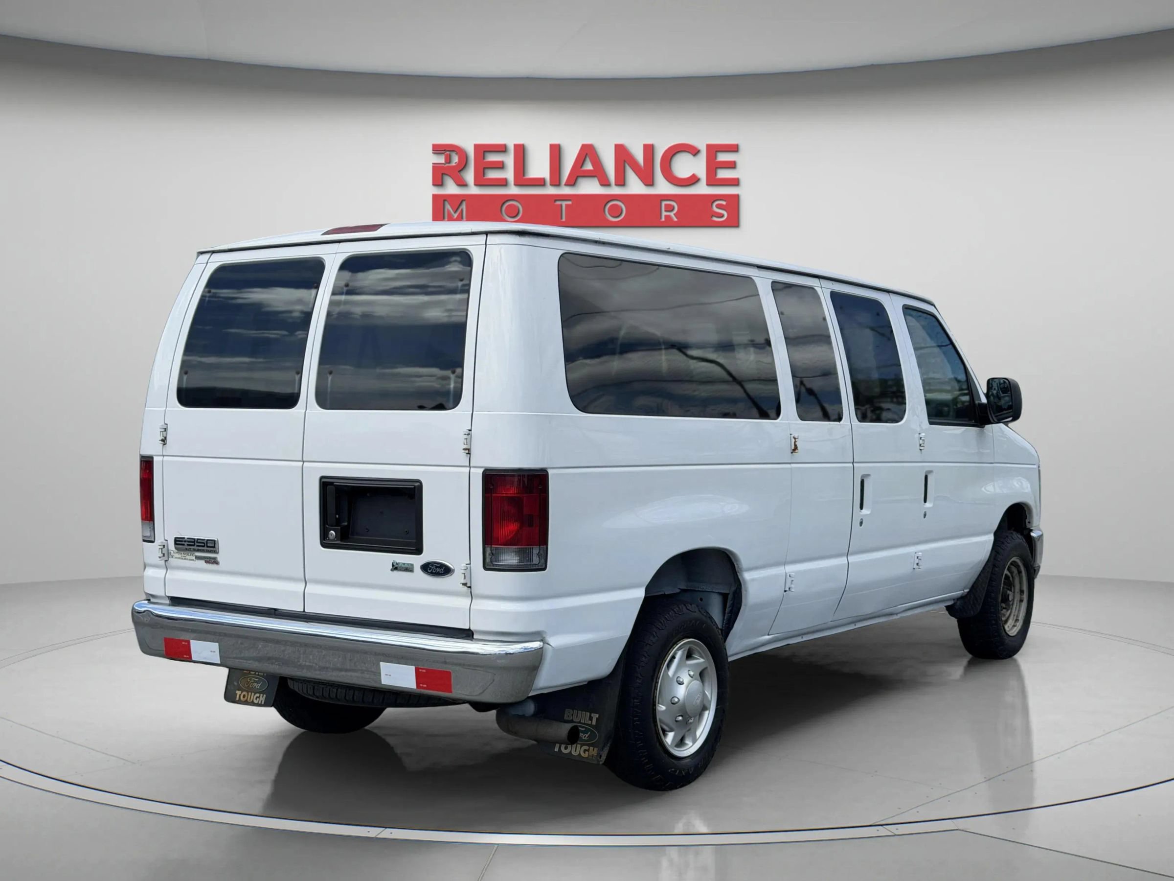 Used 2012 Ford E-350 and Econoline 350 XLT RWD image 7