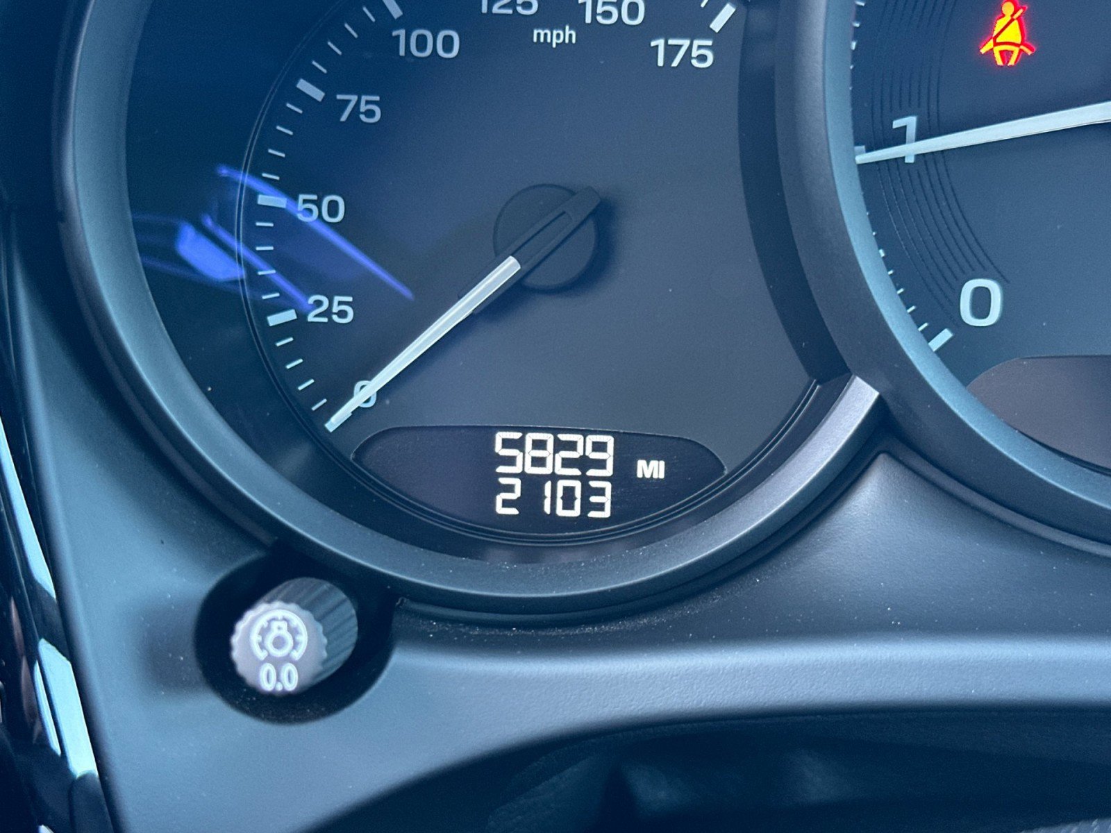 Certified 2025 Porsche Macan Turbo image 25