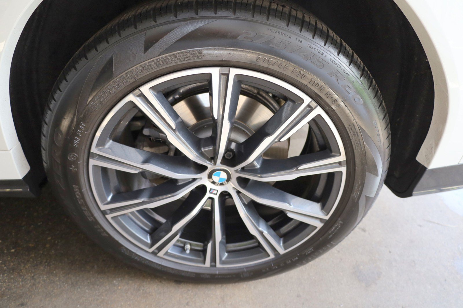 Used 2020 BMW X6 xDrive40i w/ M Sport Package AWD/4WD image 44