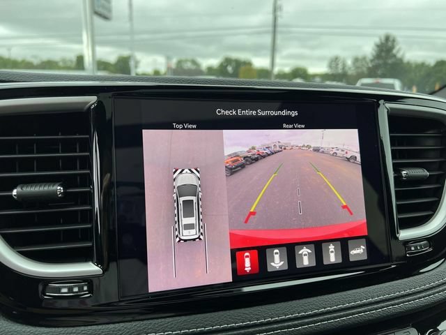 New 2025 Chrysler Pacifica Select AWD/4WD image 3