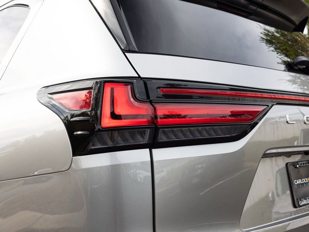 Used 2024 Lexus LX 600 4WD w/ Luxury Package image 42