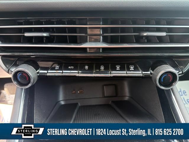 Used 2025 Chevrolet Traverse LT AWD/4WD image 26