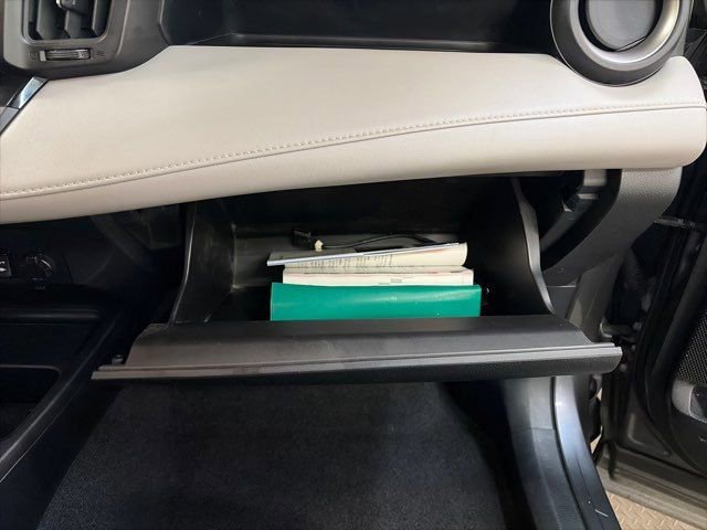 Used 2016 Toyota RAV4 Limited image 35