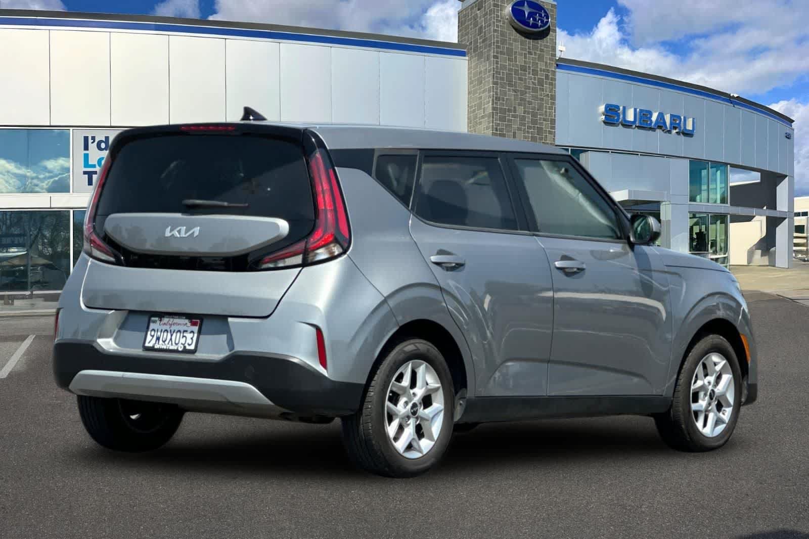 Used 2023 Kia Soul LX w/ Option Group 015 FWD video 2