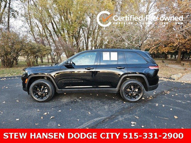 Used 2024 Jeep Grand Cherokee Altitude image 1