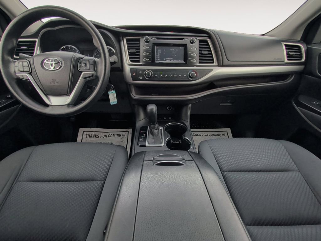 Used 2015 Toyota Highlander LE AWD/4WD image 10