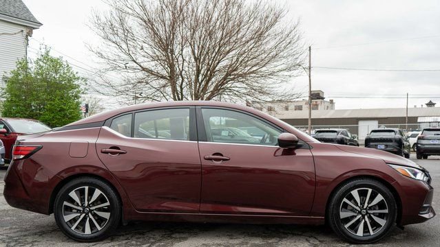 Used 2023 Nissan Sentra SV w/ SV Premium Package FWD image 5