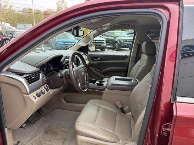 Used 2019 Chevrolet Tahoe LT w/ Luxury Package AWD/4WD image 12