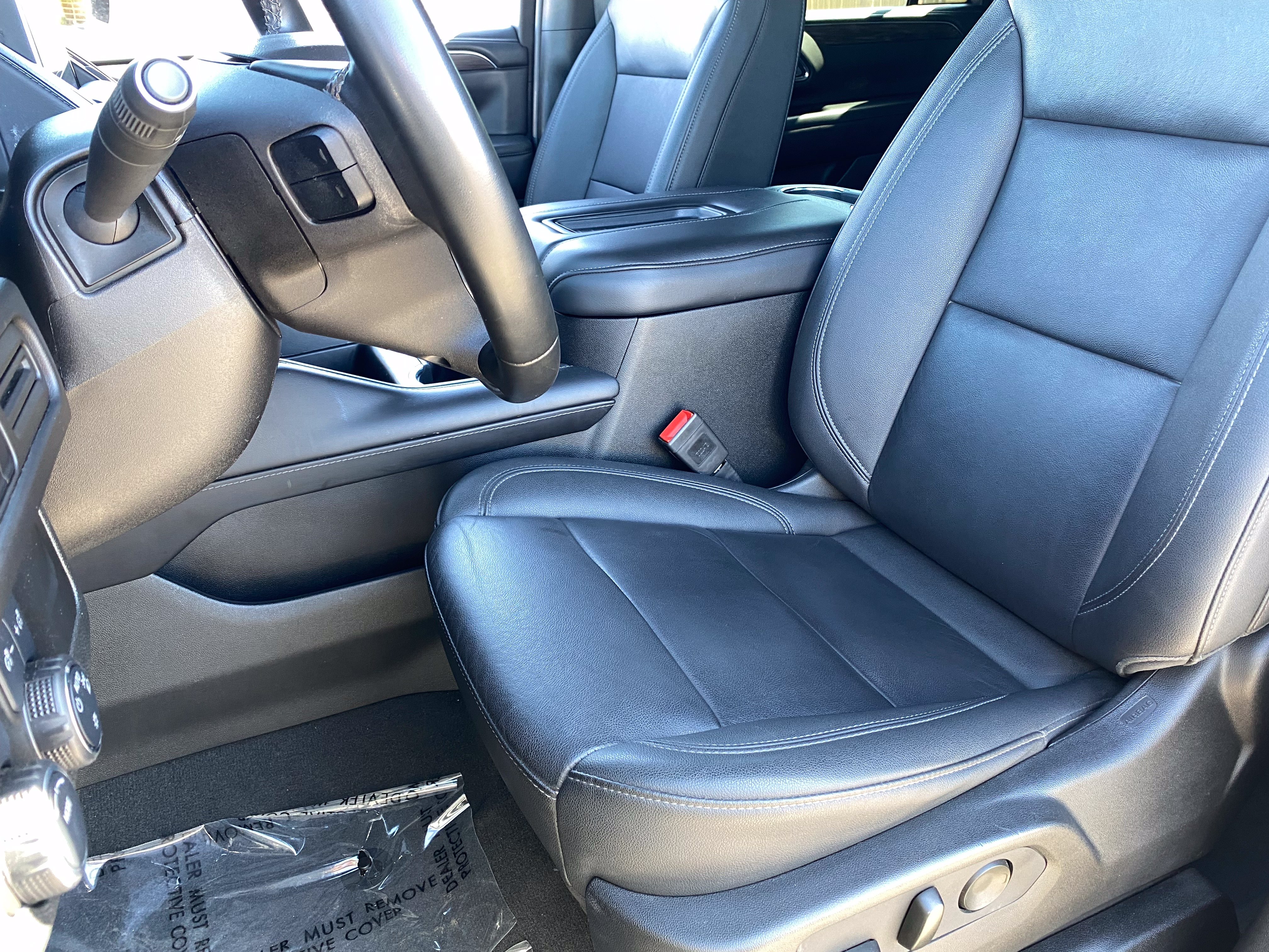 Used 2024 Chevrolet Suburban LT RWD image 19