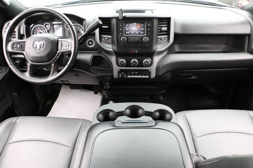 Used 2024 RAM 3500 Tradesman w/ Chrome Appearance Group AWD/4WD image 13