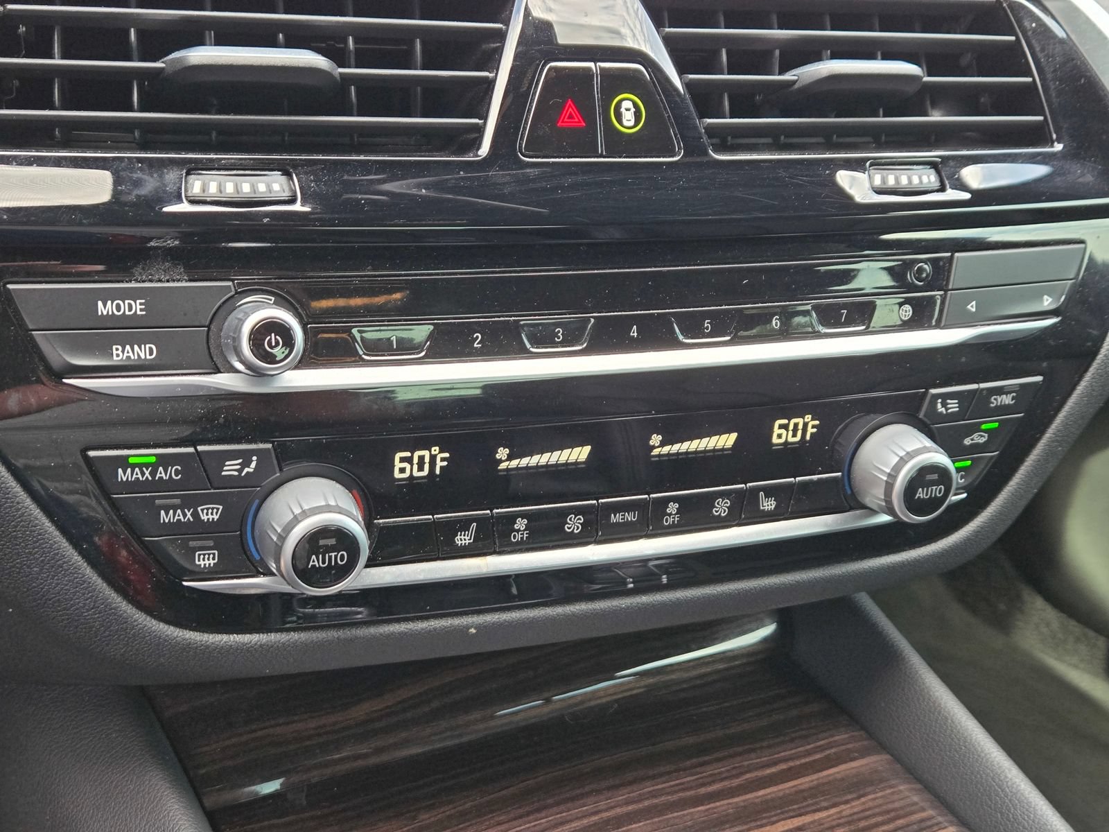 Used 2020 BMW 530i w/ Premium Package RWD image 18