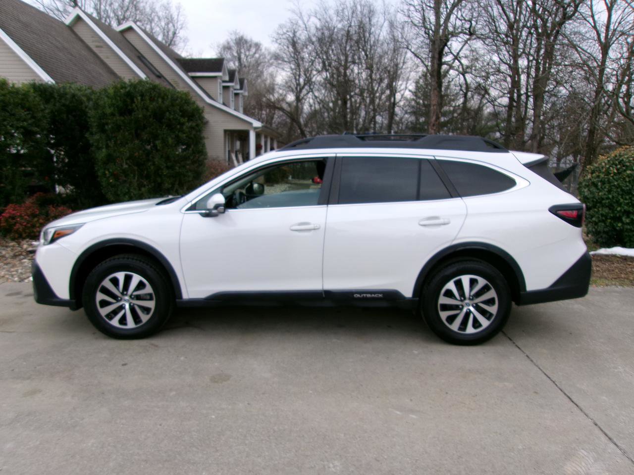 Used 2013 Toyota Prius C Two FWD image 8