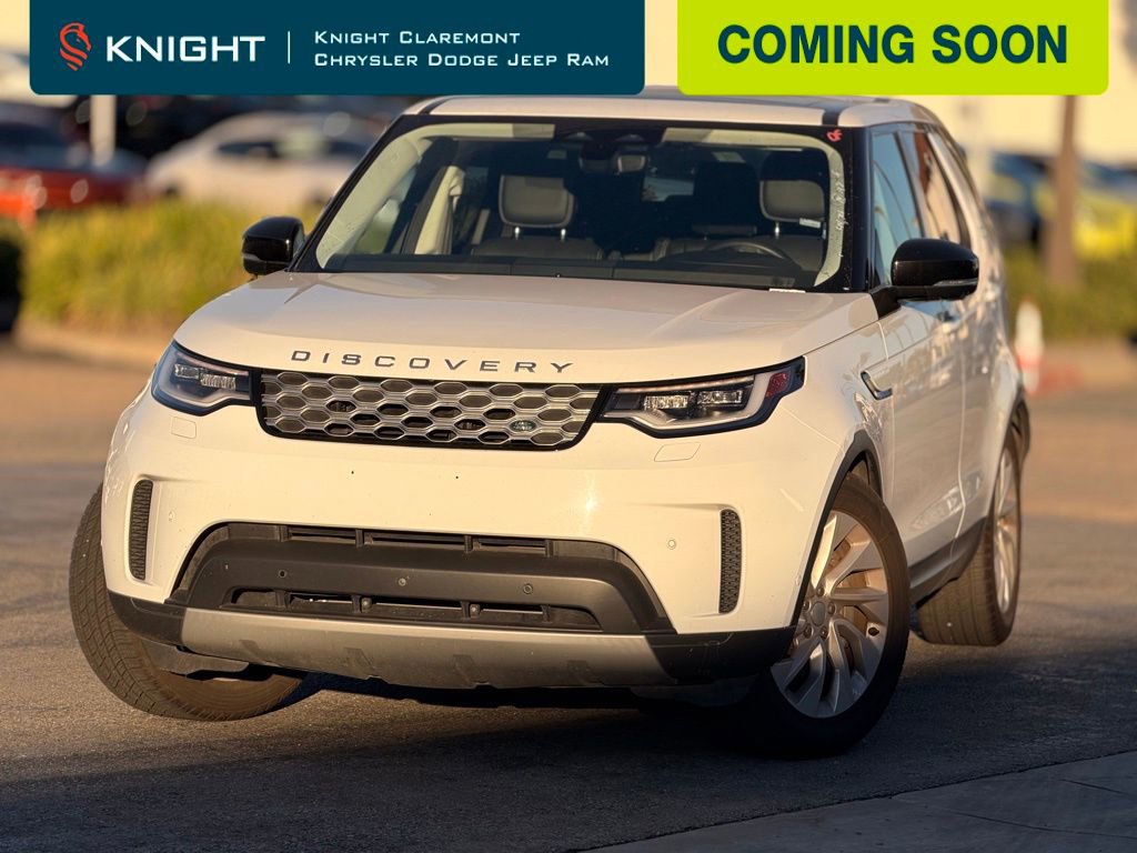 Used 2024 Land Rover Discovery S image 1