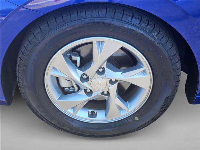 Used 2023 Hyundai Elantra SE FWD image 22