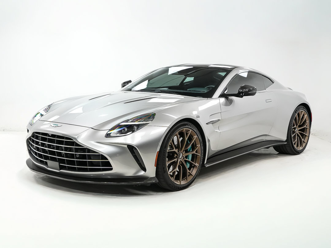 Used 2025 Aston Martin V8 Vantage Coupe RWD image 1