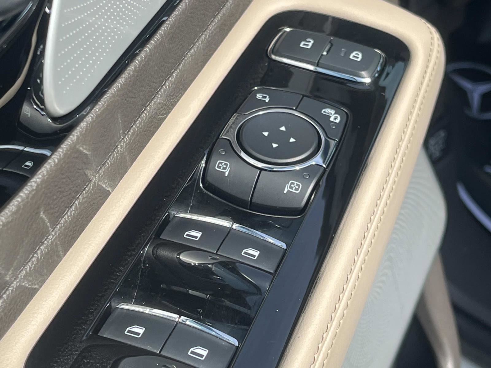 Used 2024 Lincoln Aviator Reserve w/ Equipment Group 201A AWD/4WD image 21
