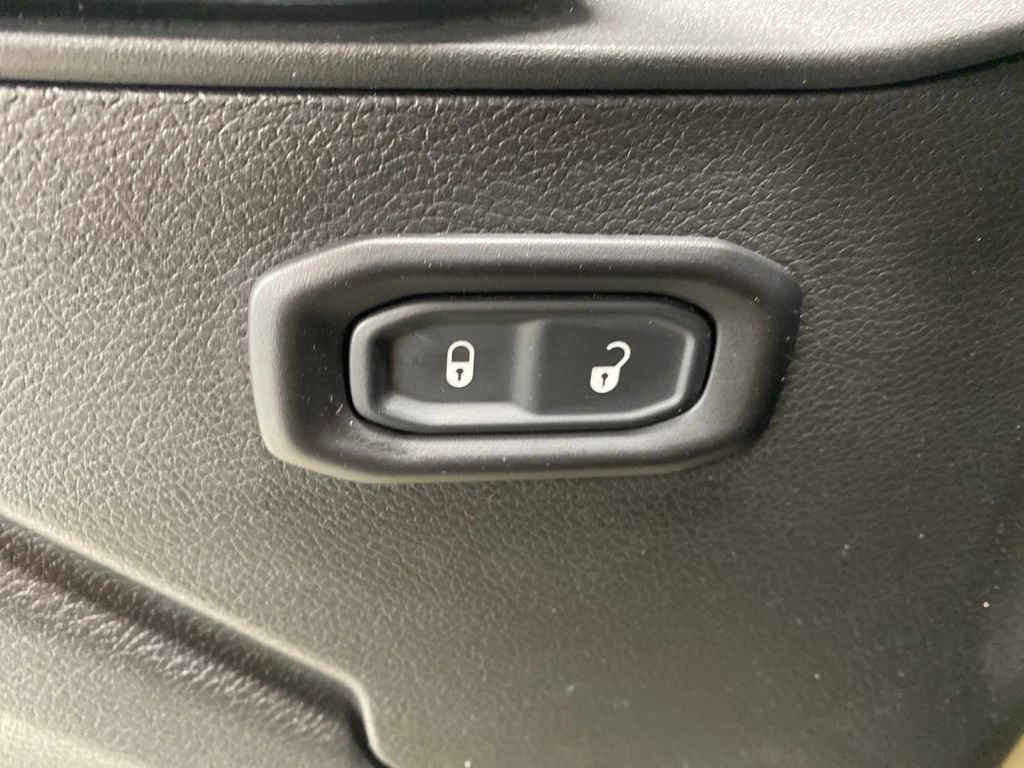 Used 2026 Jeep Gladiator Mojave AWD/4WD image 30