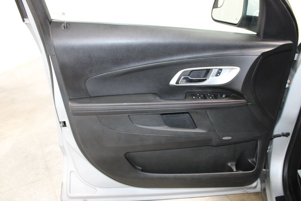 Used 2014 Chevrolet Equinox LT w/ Driver Convenience Package image 16