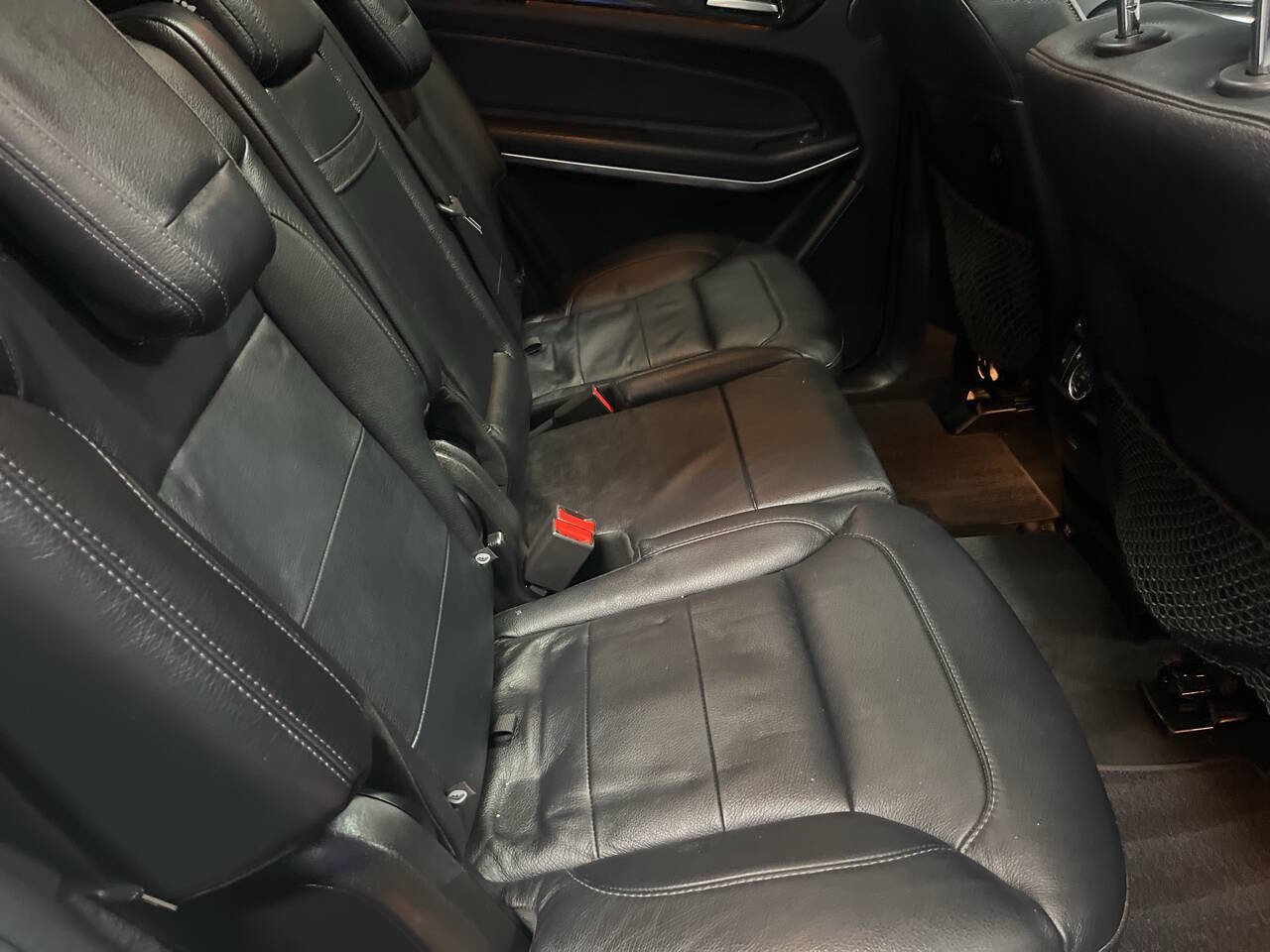 Used 2017 Mercedes-Benz GLS 550 4MATIC image 36