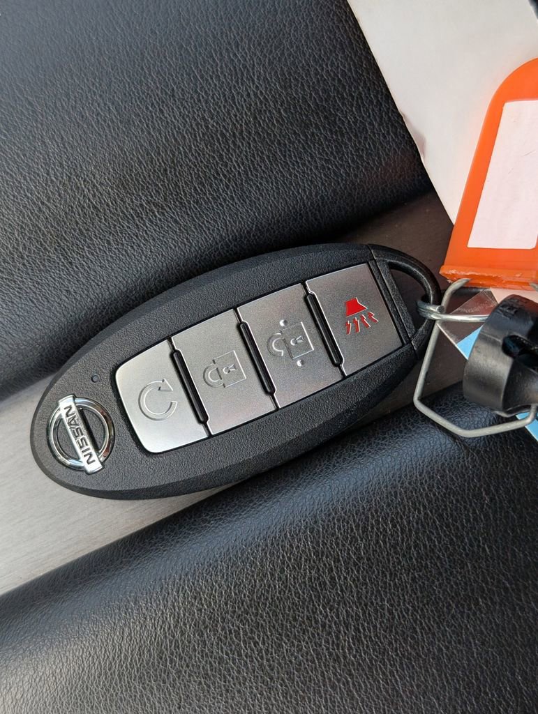 Used 2023 Nissan Murano SV FWD image 27