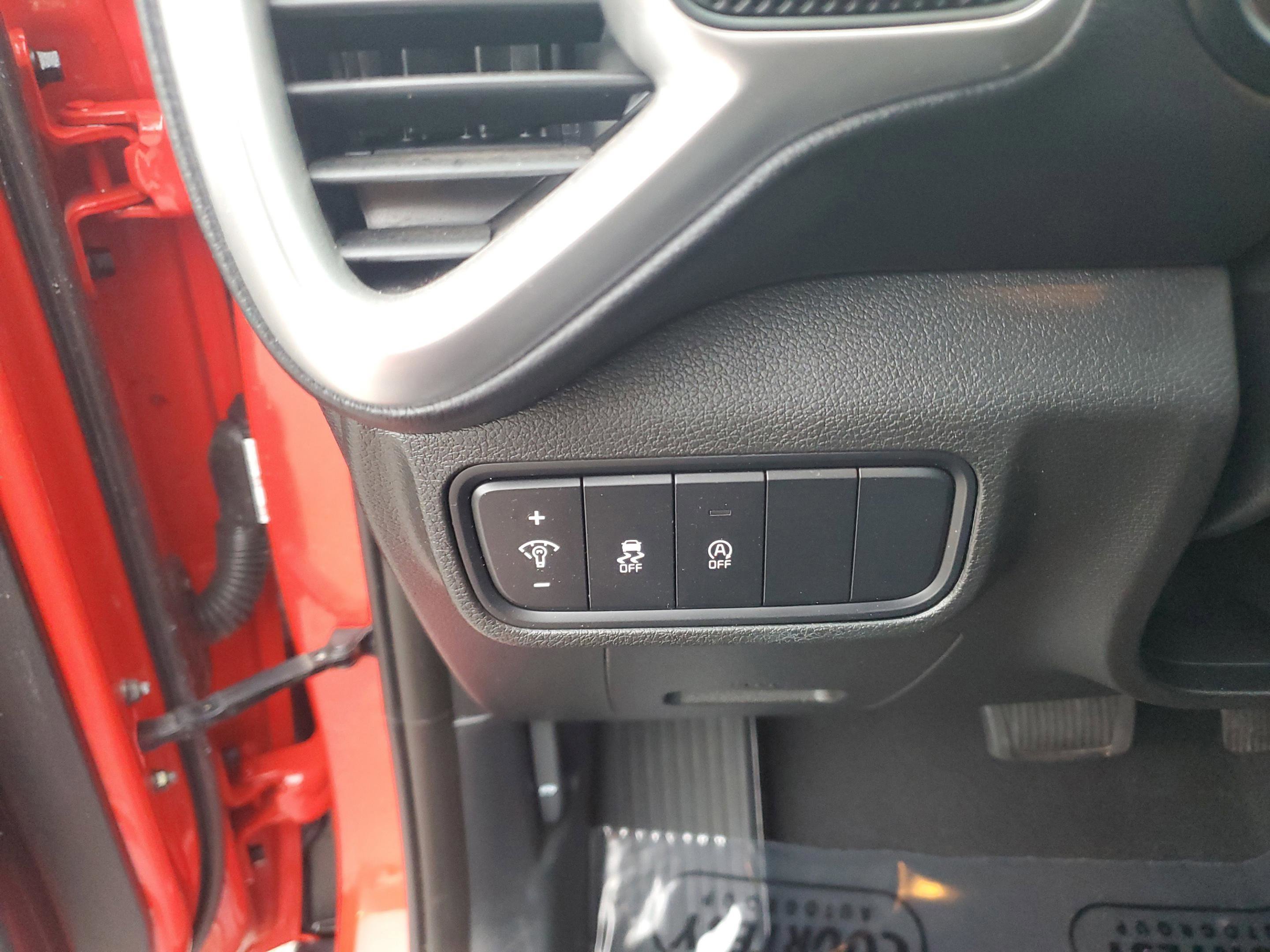 Certified 2023 Kia Soul LX FWD image 27