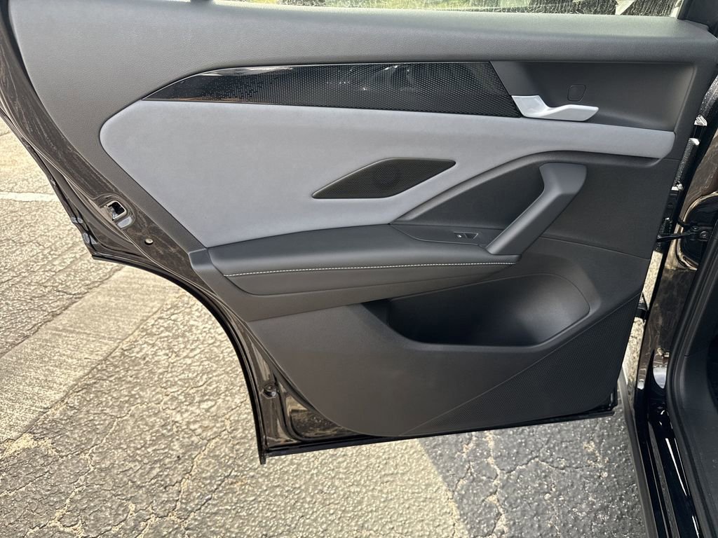 New 2026 Volkswagen Tiguan SE FWD image 23