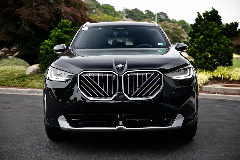 Used 2025 BMW X3 xDrive30i w/ Premium Package image 13