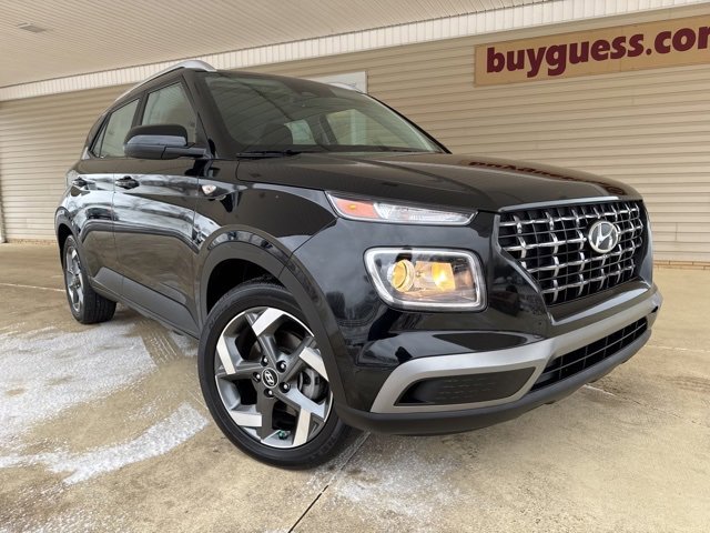 Used 2023 Hyundai Venue SEL image 2