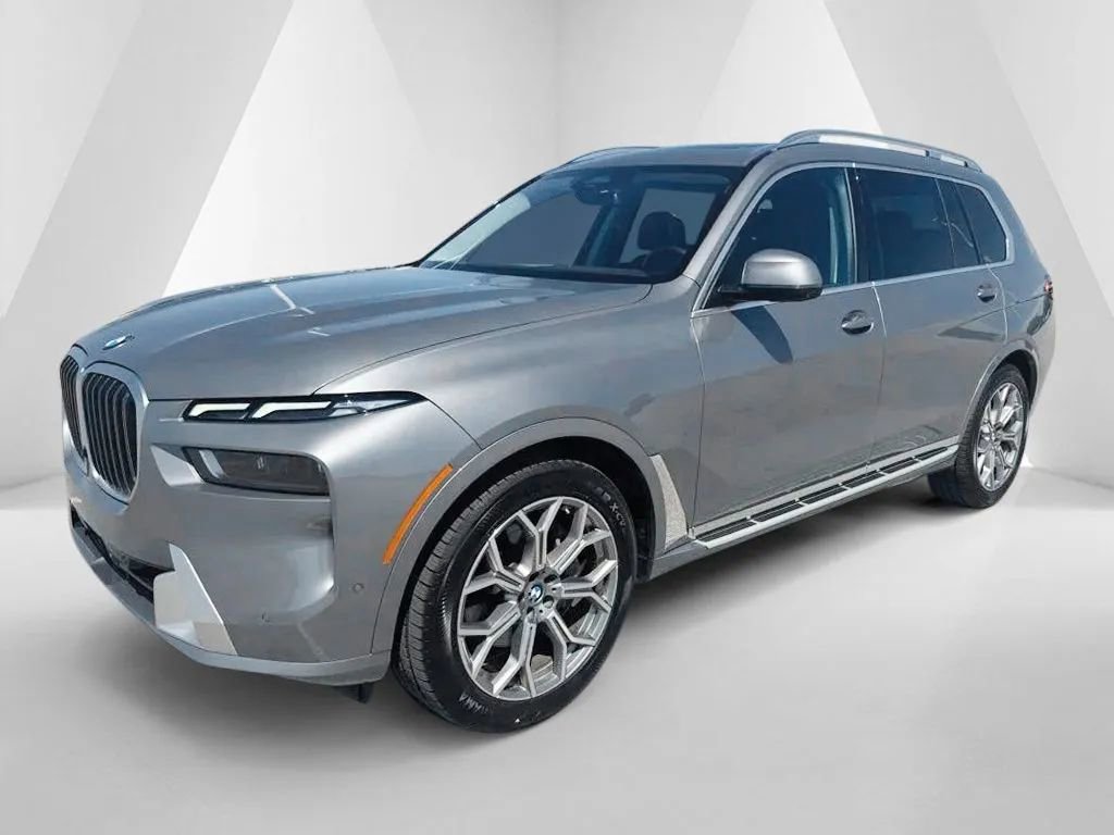 Used 2024 BMW X7 xDrive40i AWD/4WD image 3
