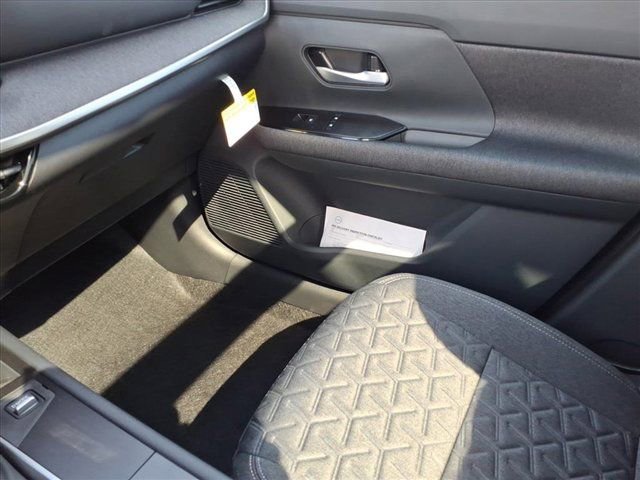 New 2026 Nissan Kicks SV w/ SV Premium Package image 25