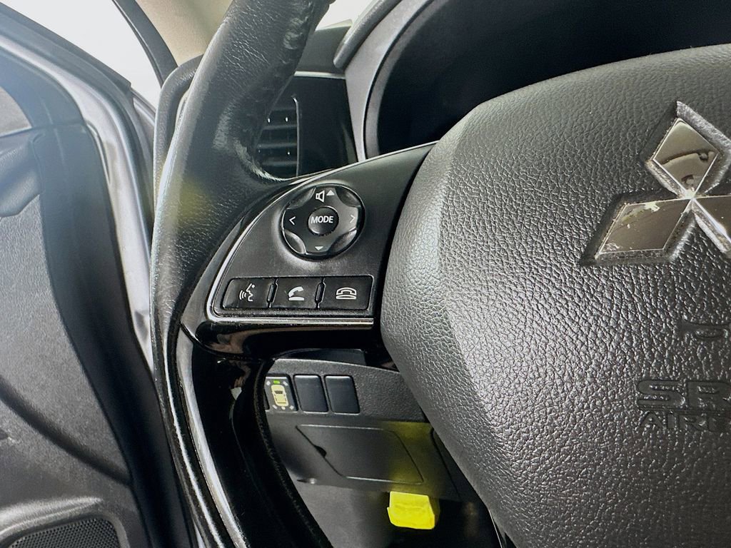 Used 2017 Mitsubishi Outlander ES image 28