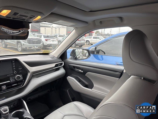 Used 2020 Toyota Highlander XLE image 13