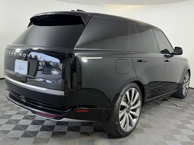 Certified 2023 Land Rover Range Rover SE image 8