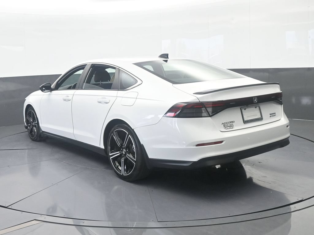 Used 2025 Honda Accord Sport image 4