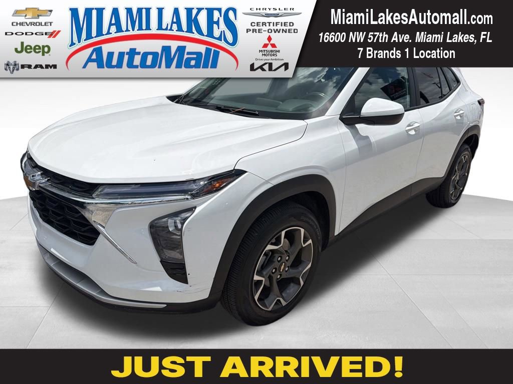 Used 2025 Chevrolet Trax LT w/ Driver Confidence Package