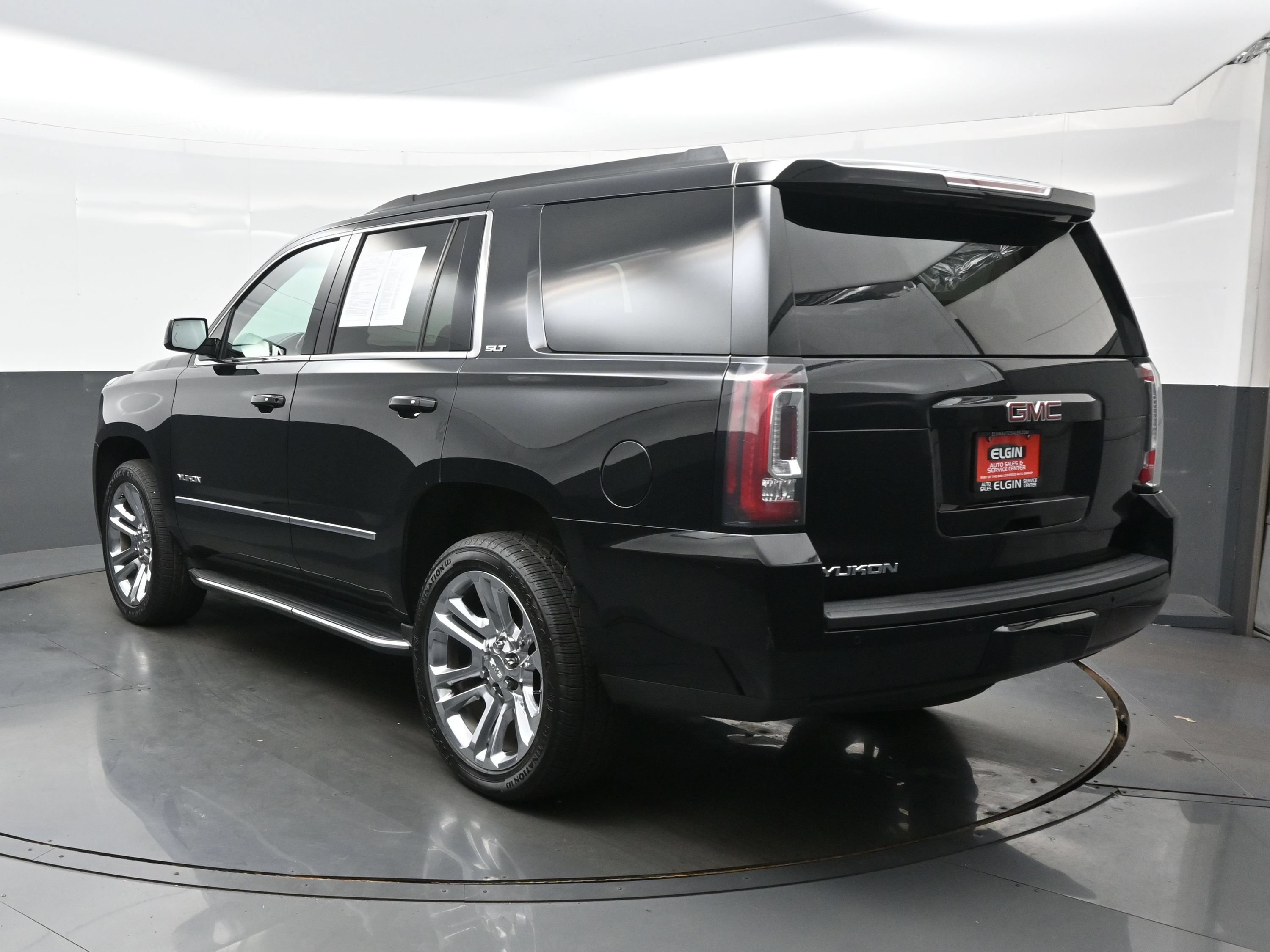 Used 2019 GMC Yukon SLT w/ Premium Edition AWD/4WD image 4