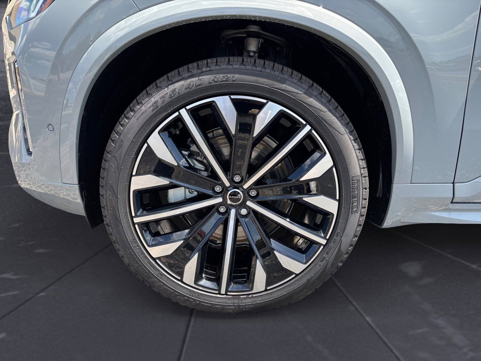 New 2026 Volvo XC90 B6 Plus w/ Protection Package Premier image 14