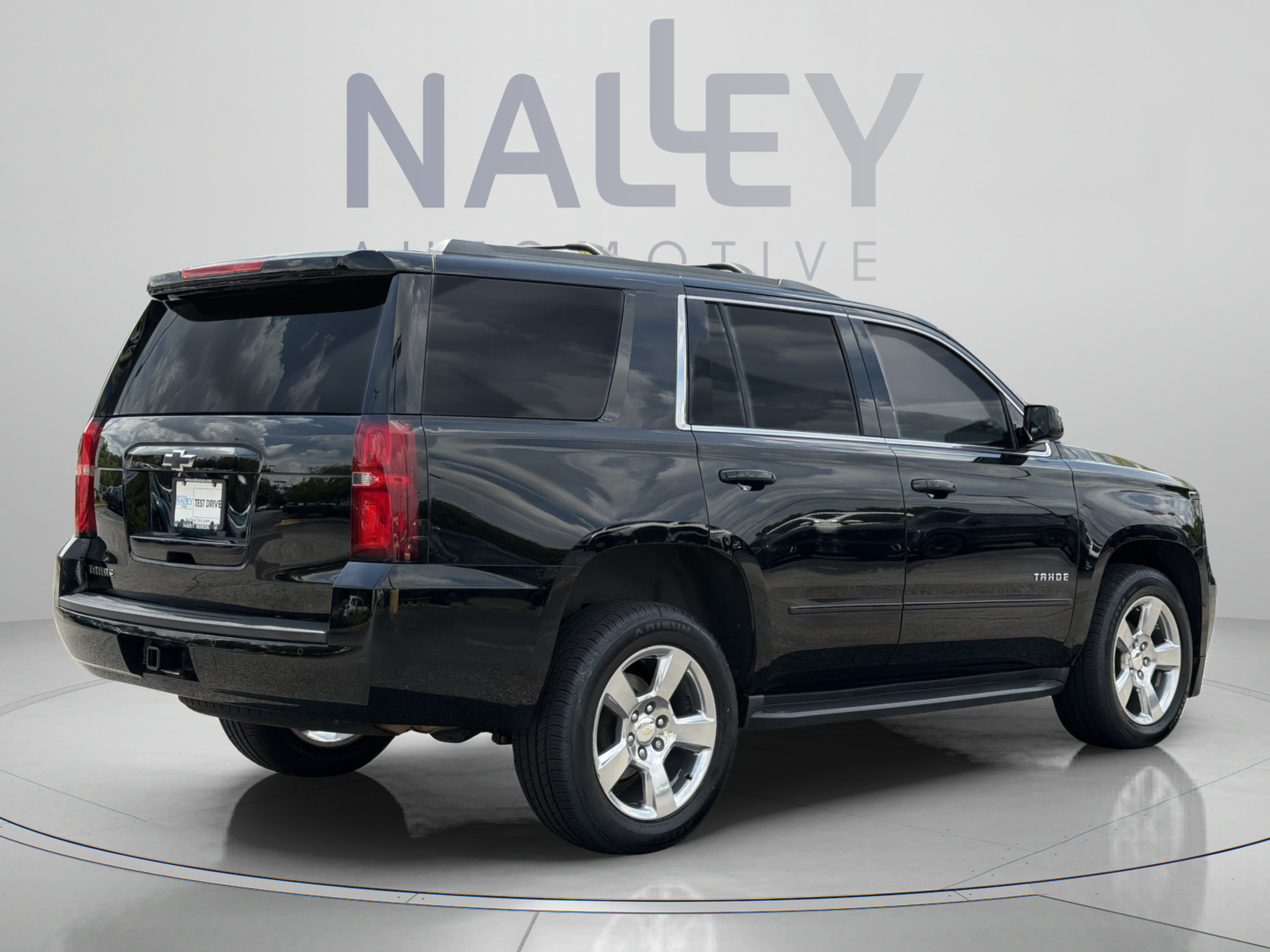 Used 2018 Chevrolet Tahoe LS w/ All-Season Package AWD/4WD image 5