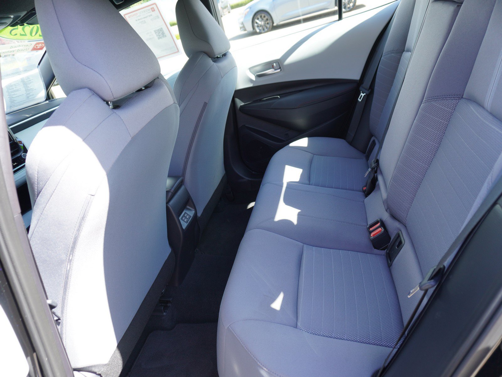 Used 2025 Toyota Corolla SE FWD image 12