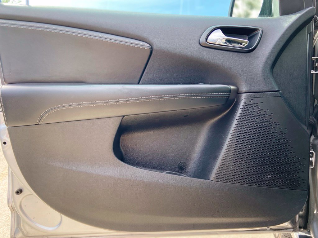 Used 2017 Dodge Journey Crossroad FWD image 14