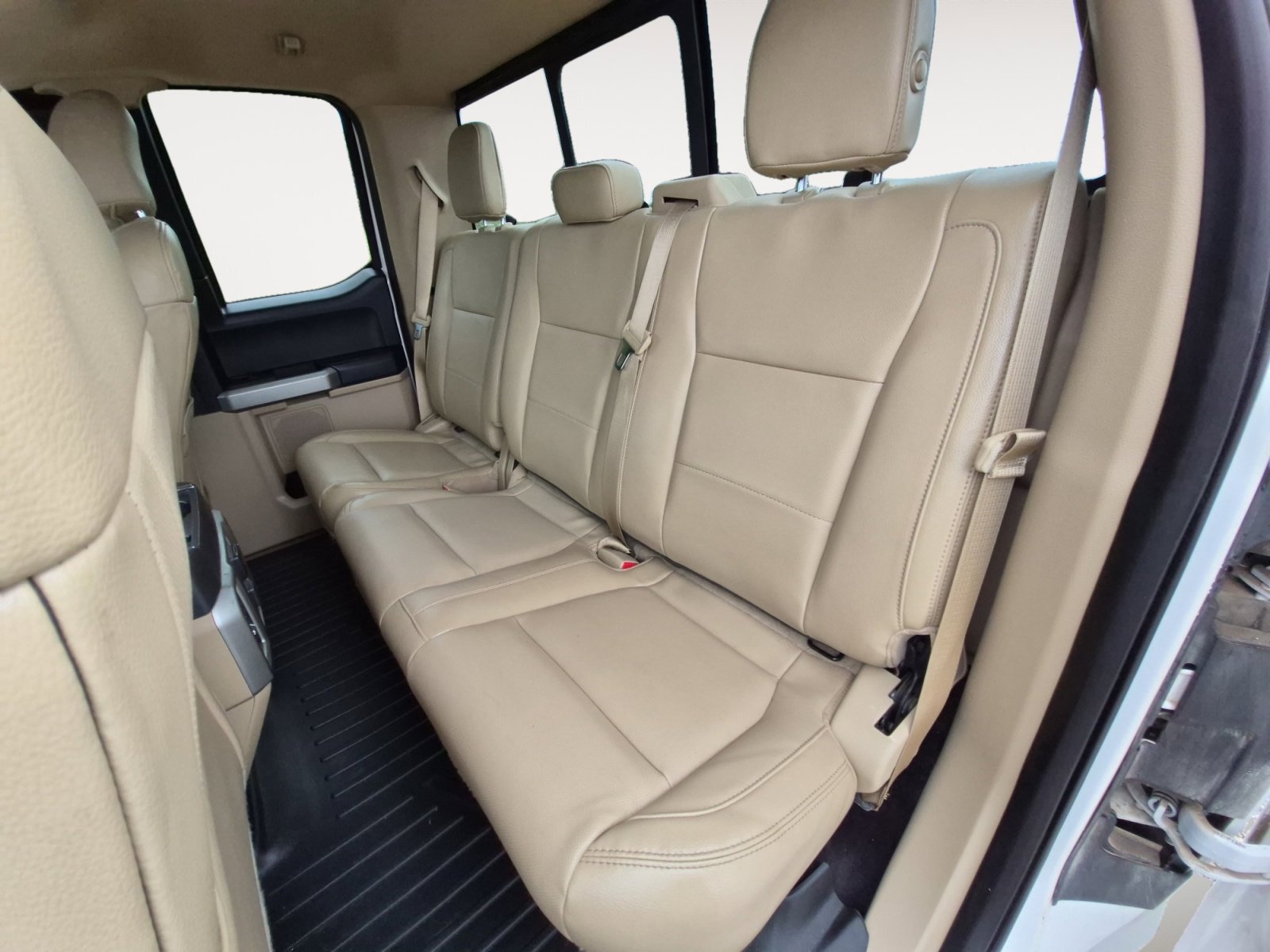 Used 2015 Ford F150 Lariat w/ Equipment Group 502A Luxury AWD/4WD image 21